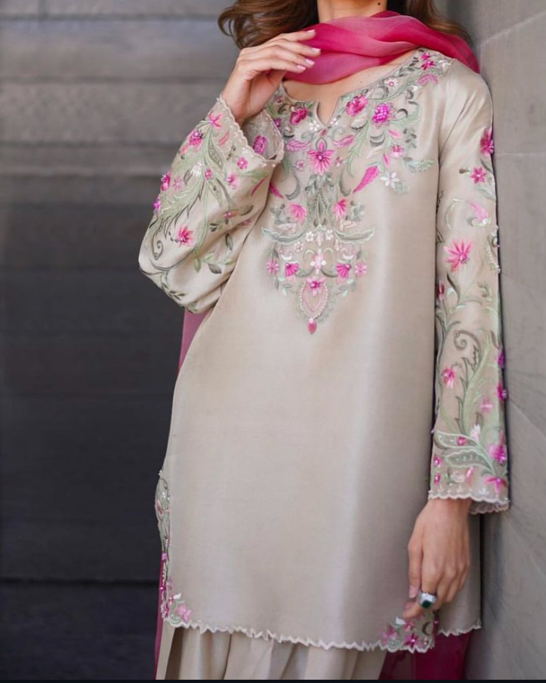 Lahriya Suit Set